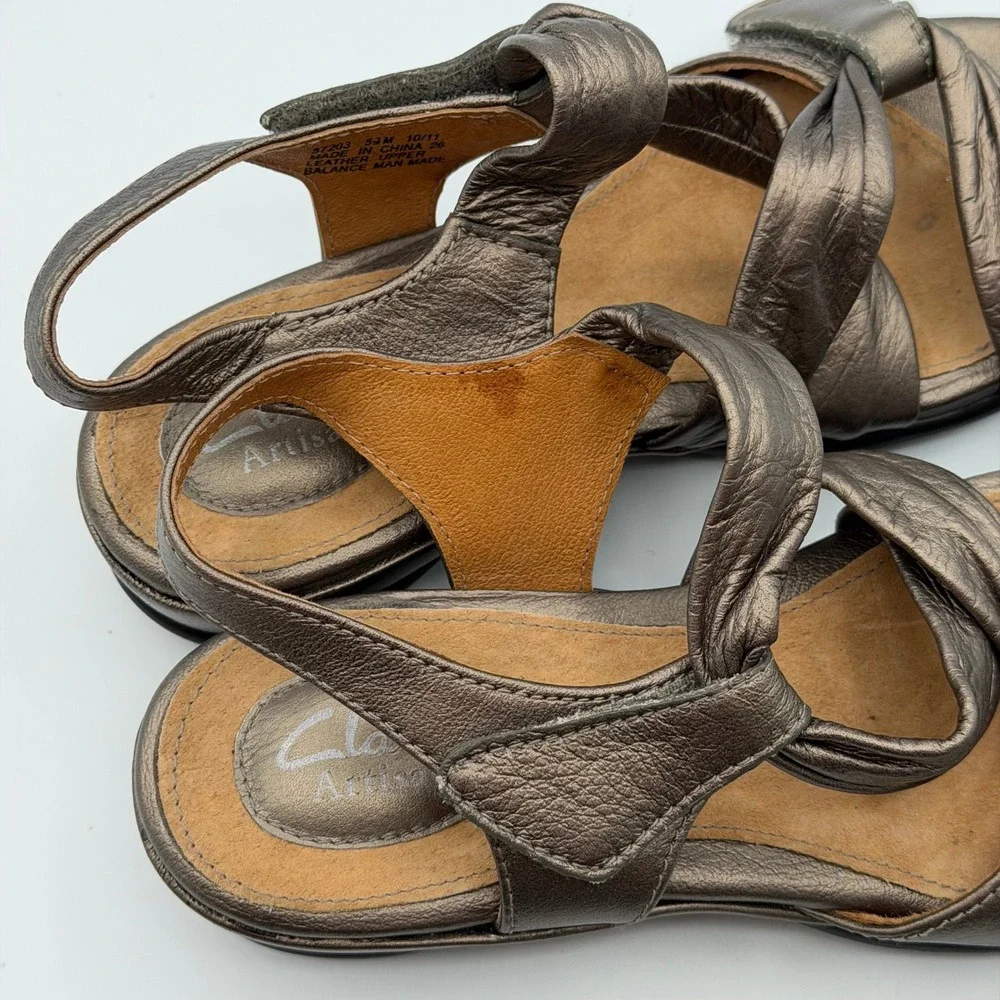 Clarks Artisan Sandals Womens 5.5M Bronze Metallic Leather Strappy Chic Comfort